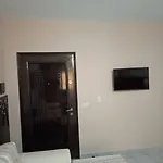 Spacious With Balcony, Appartamento *