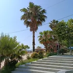 Spacious With Balcony, Appartamento *