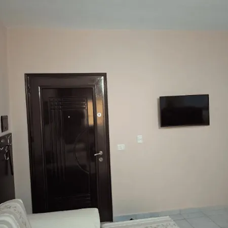 Spacious With Balcony, Apartamento *