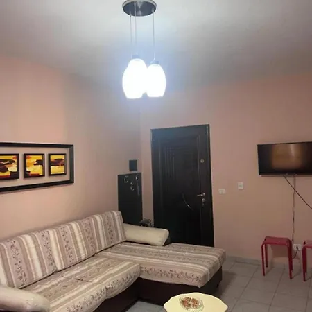 Spacious With Balcony, Lägenhet